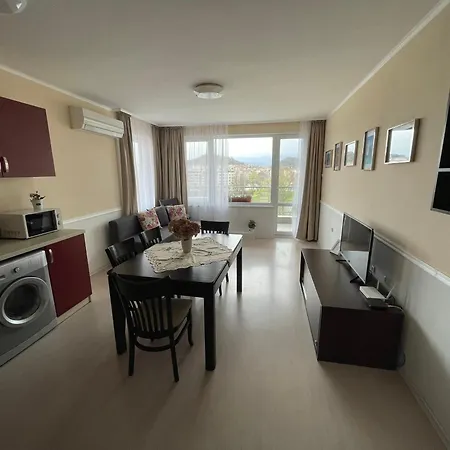 Апартамент Riverside 1 With Free Parking Пловдив