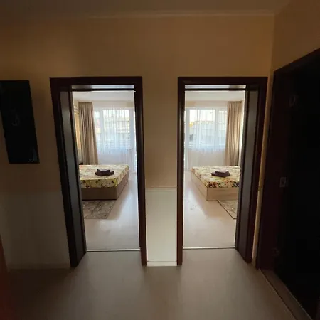 Riverside 1 With Free Parking