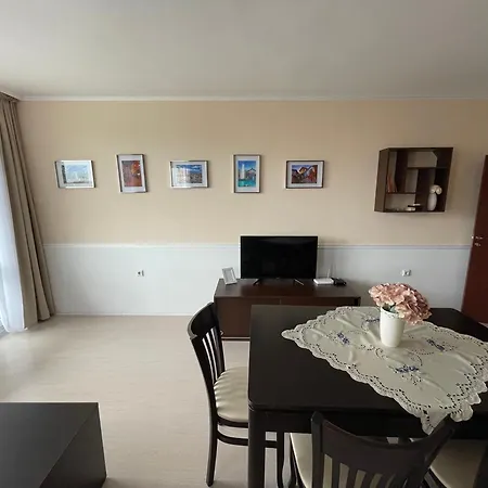 Riverside 1 With Free Parking Διαμέρισμα